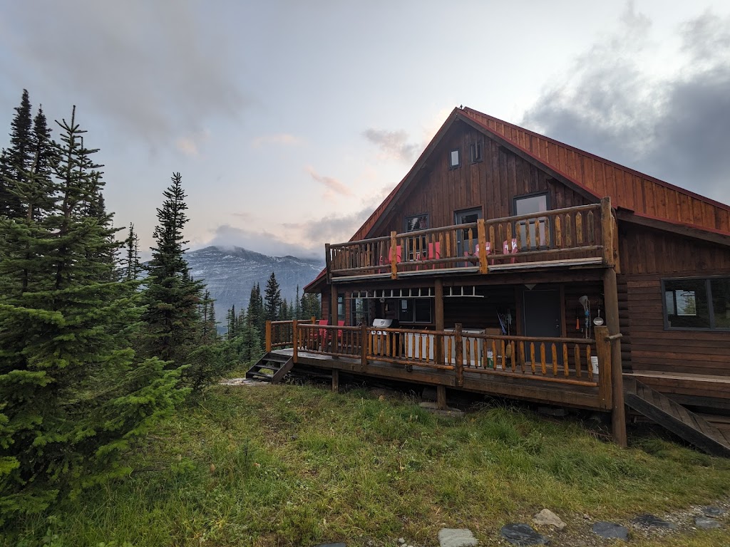 Amiskwi Lodge | Columbia-Shuswap, BC V0A 1H1, Canada | Phone: (913) 912-6942