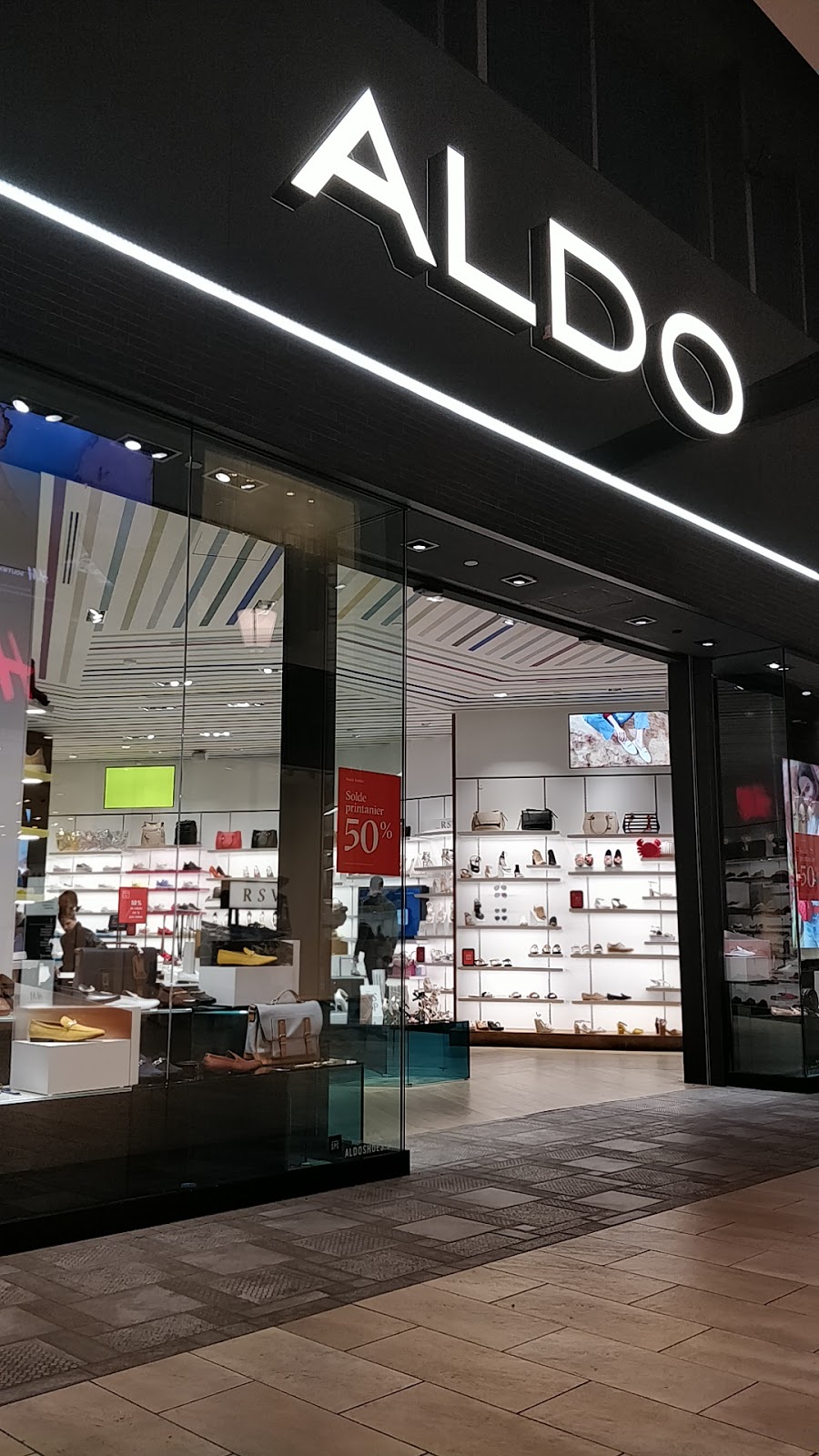 Aldo | 3035 Boulevard le Carrefour R041, Laval, QC H7T 1C8, Canada | Phone: (450) 688-0204