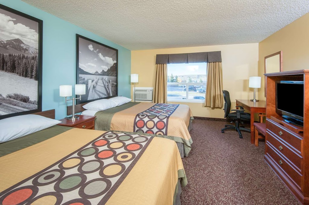 Super 8 by Wyndham Cochrane | 11 West Side Drive, Cochrane, AB T4C 1M1, Canada | Phone: (403) 932-1410