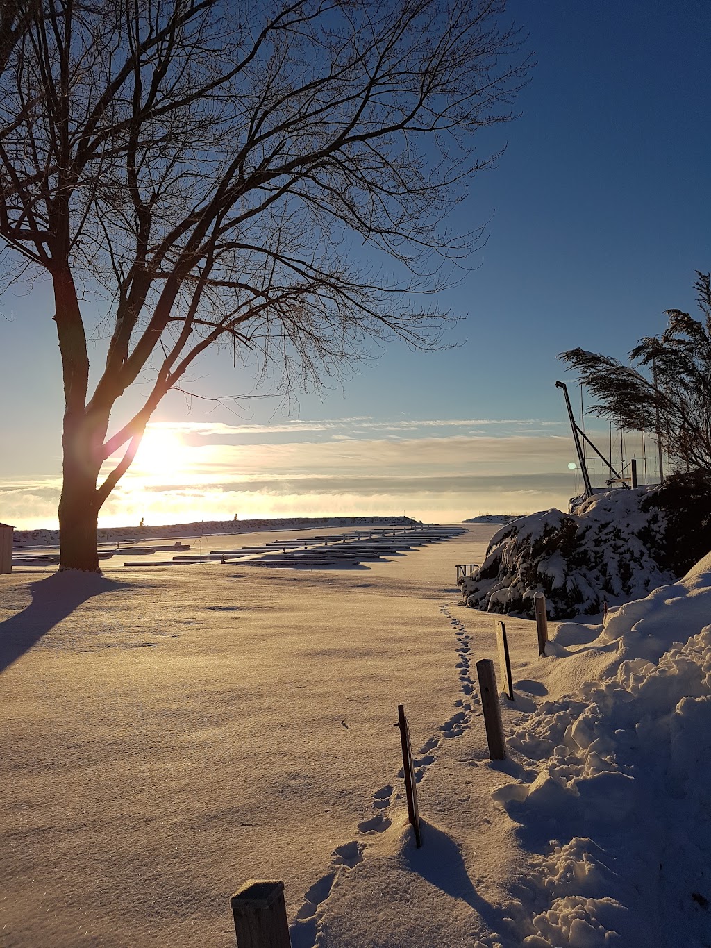 Lord Reading Yacht Club | 260 Bd Beaconsfield, Beaconsfield, QC H9W 4A4, Canada | Phone: (514) 694-6443