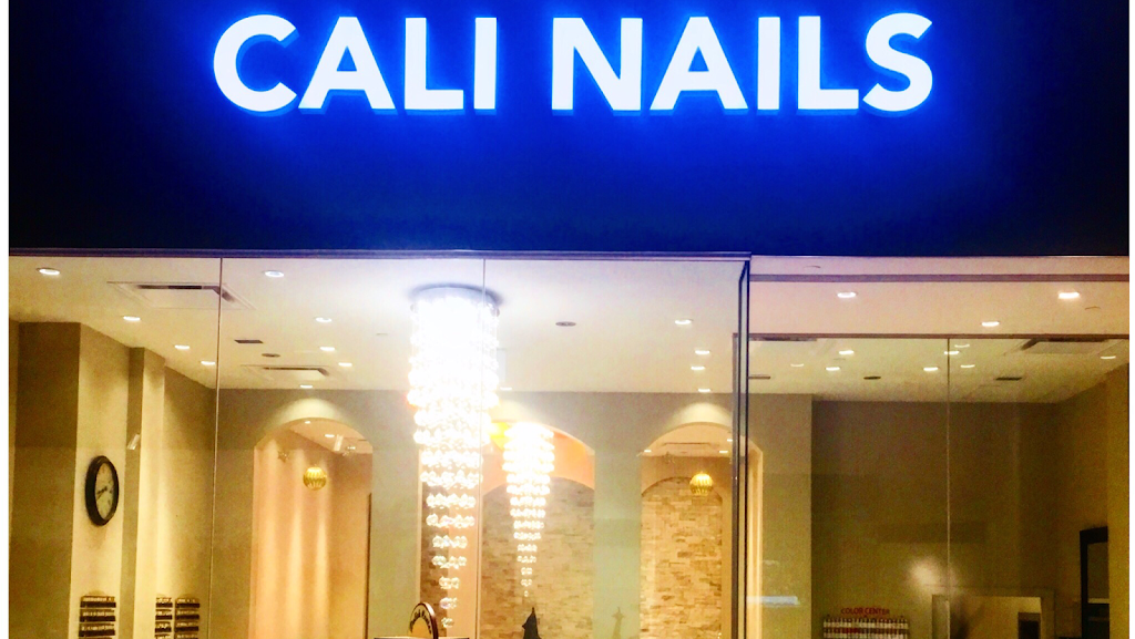 Cali Nails Hillside | 1644 Hillside Ave, Victoria, BC V8T 2C5, Canada | Phone: (250) 592-1179