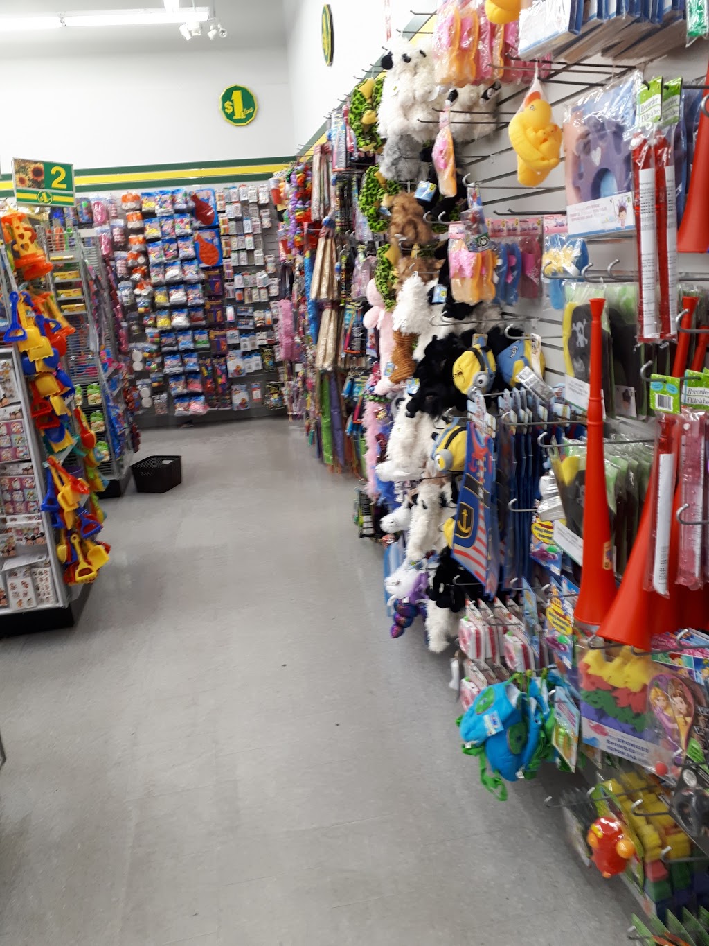 Dollarama | Steeles Square, 180 Steeles Ave W, Thornhill, ON L4J 2L1, Canada | Phone: (905) 731-3023