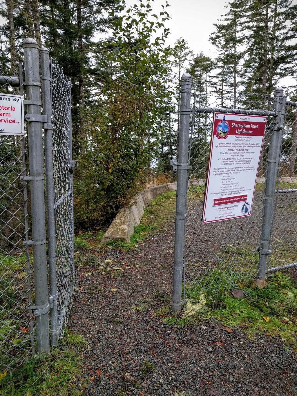 Sheringham Point Lighthouse & Trail Parking | Sheringham Point Trail, Juan de Fuca, BC V0S, Canada