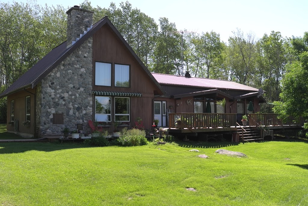 Davis Point Lodge & Outfitting | NW 16-31-10W, Davis Point, MB R0C 2T0, Canada | Phone: (204) 768-0142