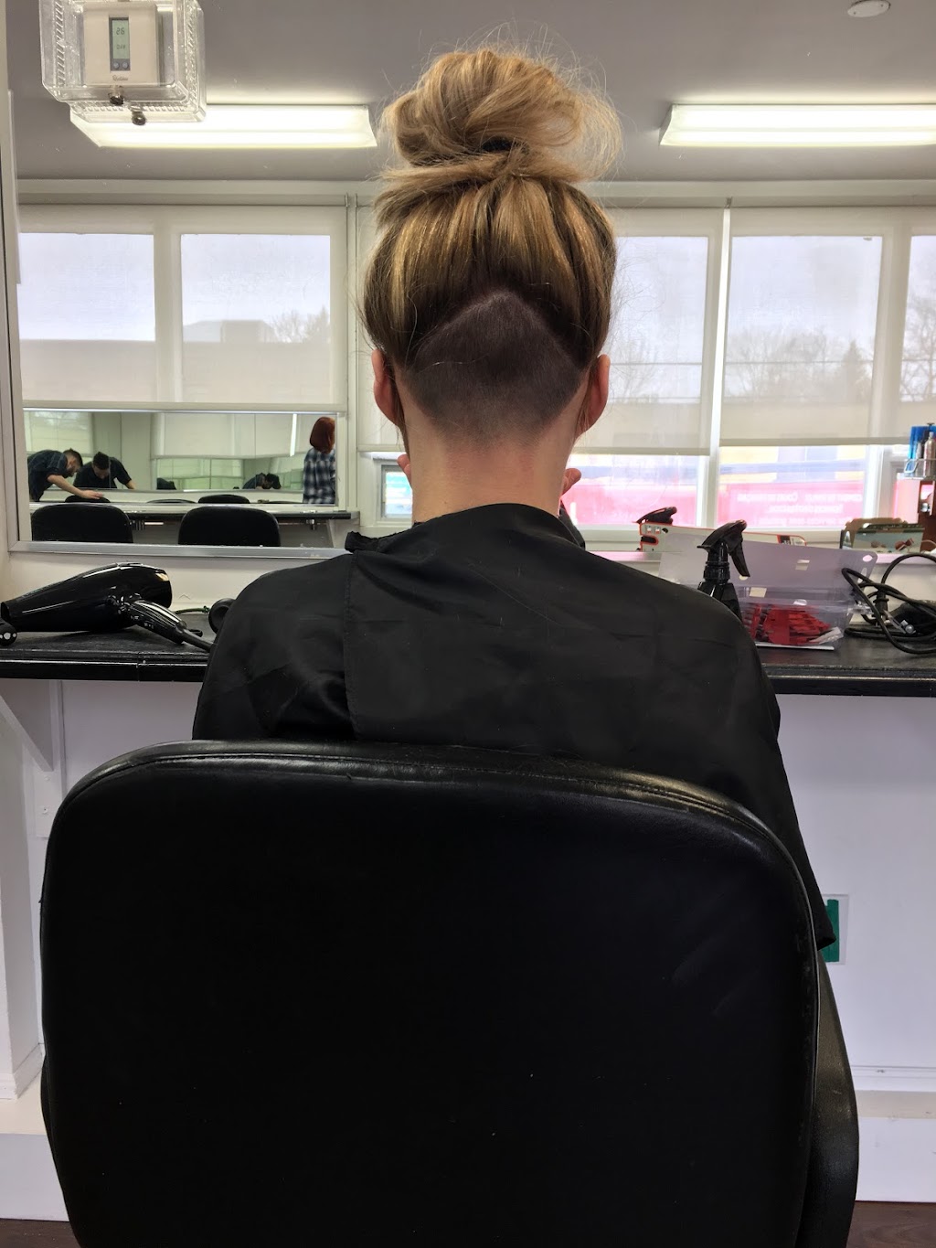 Academy Hairdressing Hilda / Barber And Hairdressing Course | 4621 Rue de Salaberry, Montréal, QC H4J 1H7, Canada | Phone: (514) 507-1118