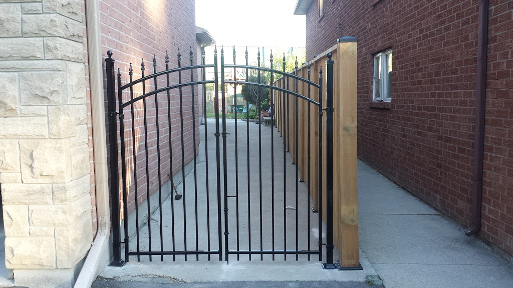 Borsellino Fencing Ltd | 31B Oak St, North York, ON M9N 0A4, Canada | Phone: (416) 248-5902