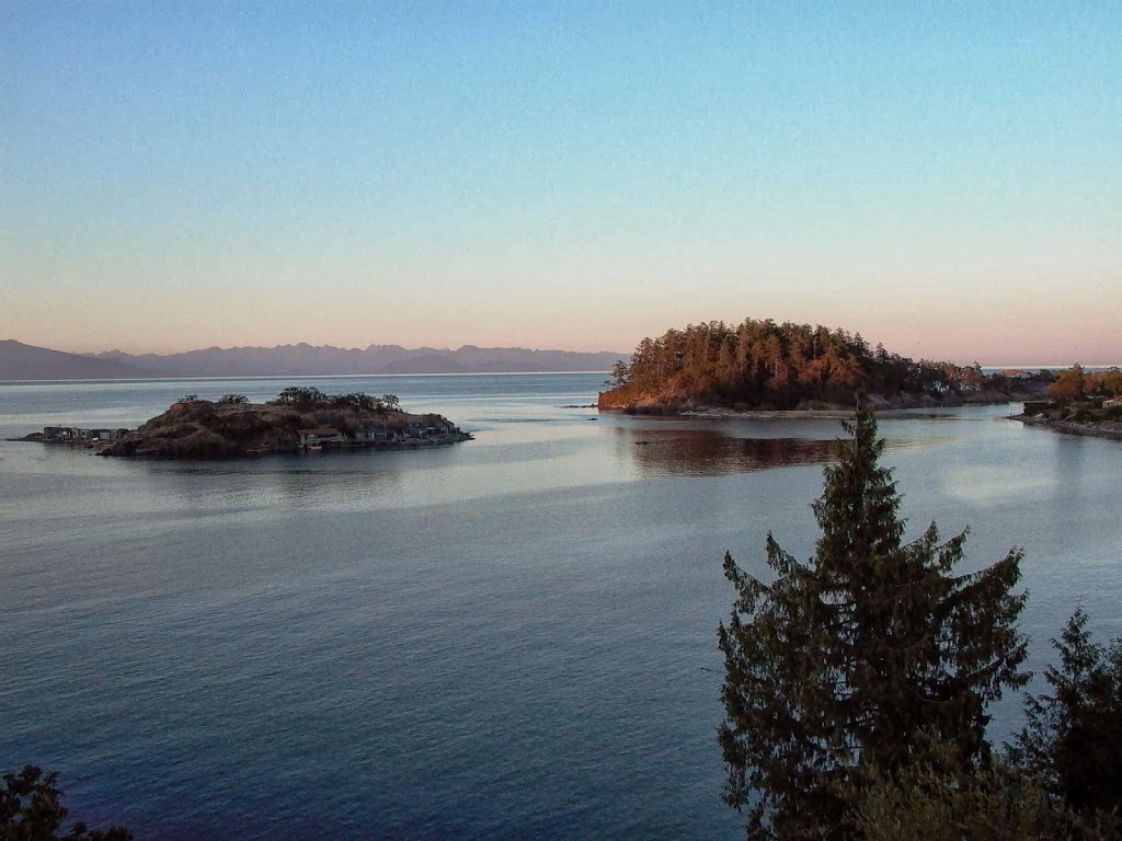 Hammond Bayside Executive Suite Inn | 3868 Hammond Bay Rd, Nanaimo, BC V9T 1G4, Canada | Phone: (250) 729-5365