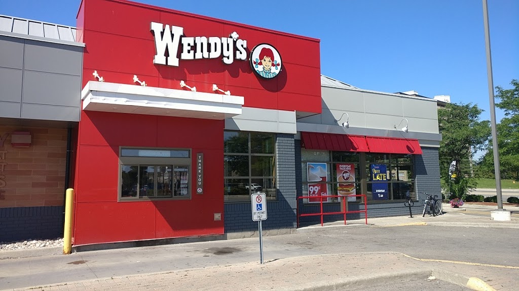 Wendys | 3650 Derry Rd E, Mississauga, ON L4T 3V7, Canada | Phone: (905) 671-4901