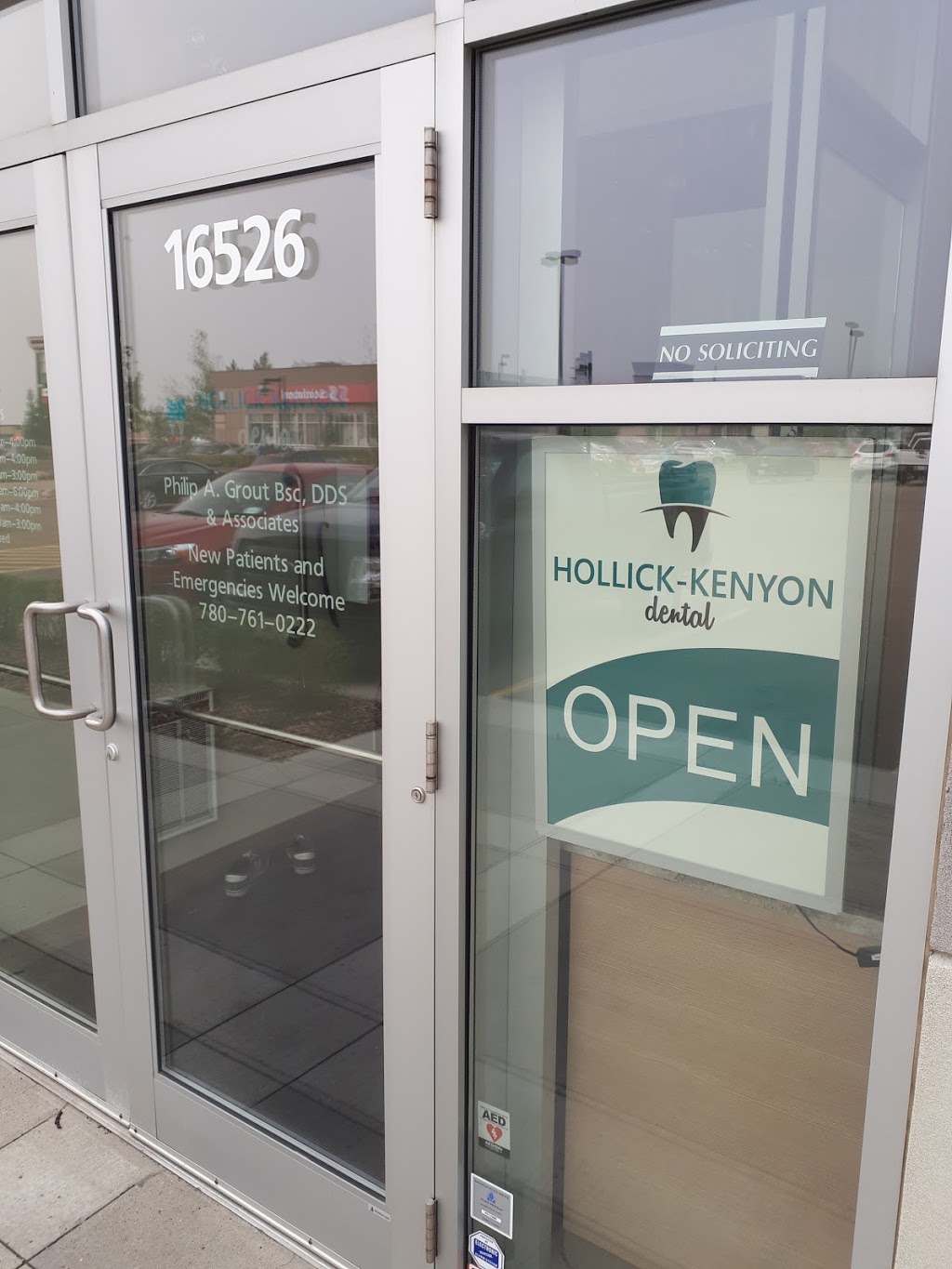 Hollick Kenyon Dental | 16526 50 St NW, Edmonton, AB T5Y 0L2, Canada | Phone: (780) 761-0222