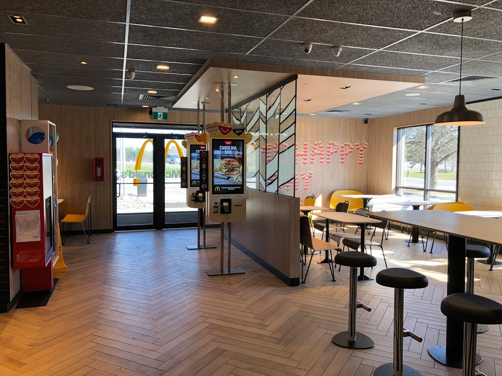 McDonalds | 1105 Bethune Dr S, Gravenhurst, ON P1P 1K9, Canada | Phone: (705) 687-7753