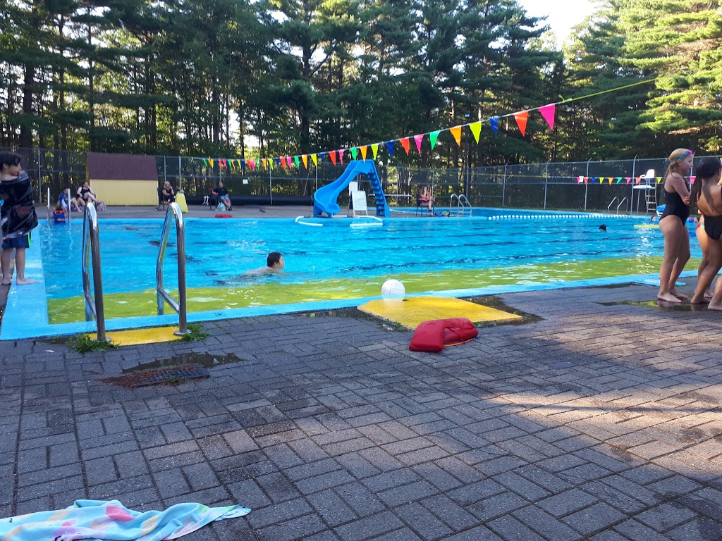 Bridgewater Swimming Pool | 154 Jubilee Rd, Bridgewater, NS B4V 0A5, Canada | Phone: (902) 543-7565