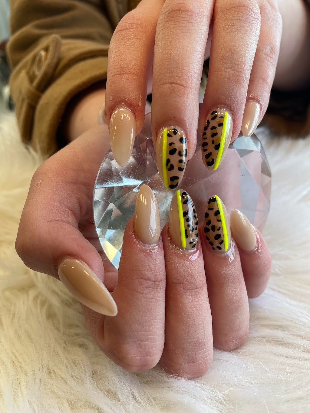 Mimi Nails | 341 Geneva St, St. Catharines, ON L2N 2G3, Canada | Phone: (905) 934-1776