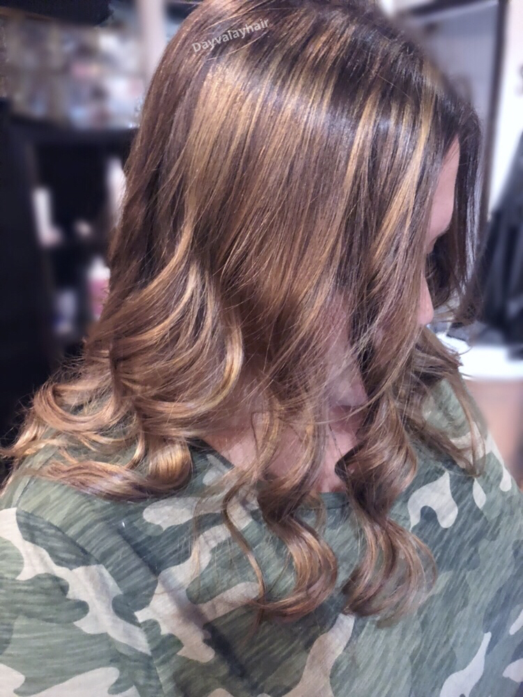 Danielle Vallee Coiffure | 3339 Rue Ontario E, Montréal, QC H1W 1P8, Canada | Phone: (514) 526-5888