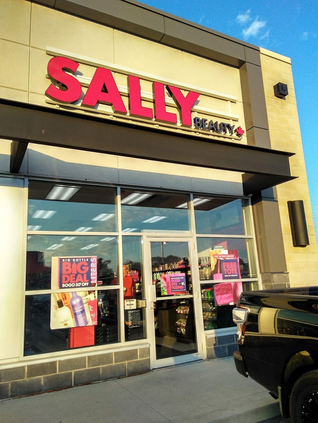 Sally Beauty | 202 Ritson Rd N. #B8.5, Oshawa, ON L1G 0B2, Canada | Phone: (289) 316-3900