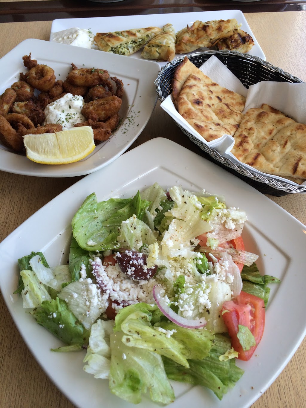 Souvlaki Hut Greek Taverna | 3080 Bloor St W, Etobicoke, ON M8X 2B5, Canada | Phone: (416) 233-2090