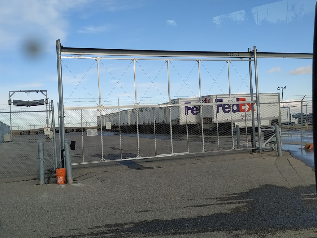 FedEx Ground Terminal | 46 Aero Dr NE, Calgary, AB T2E 8Z9, Canada | Phone: (800) 463-3339