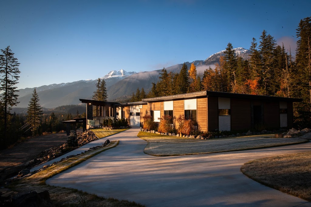 Eagle Pass Lodge | 1467 Highway 23 South, Revelstoke, BC V0E 2S0, Canada | Phone: (250) 837-1665