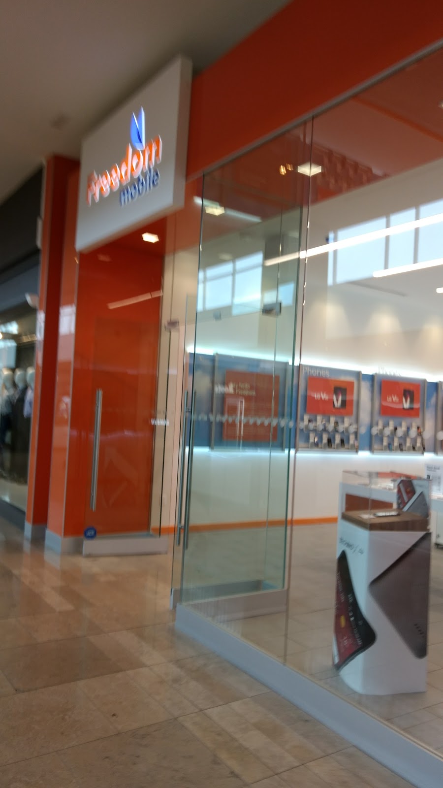 Freedom Mobile | 5100 Erin Mills Parkway Unit# R228 (Upper Level, Town Centre, Mississauga, ON L5M 4Z5, Canada | Phone: (289) 334-1321