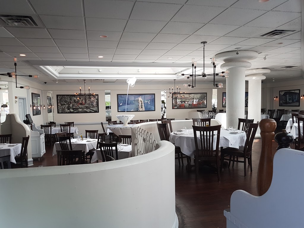 Santorini | 288 John St, Thornhill, ON L3T 6M8, Canada | Phone: (905) 731-4400