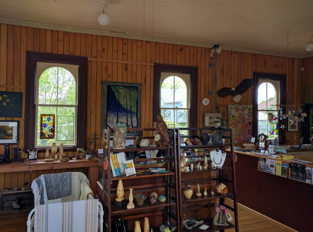 Station Gallery of Fenelon Falls | 103 Lindsay St, Fenelon Falls, ON K0M 1N0, Canada | Phone: (705) 887-1868