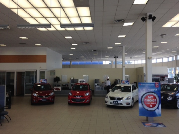 Oakville Nissan | 2316 S Service Rd W, Oakville, ON L6L 5M9, Canada | Phone: (905) 827-1177