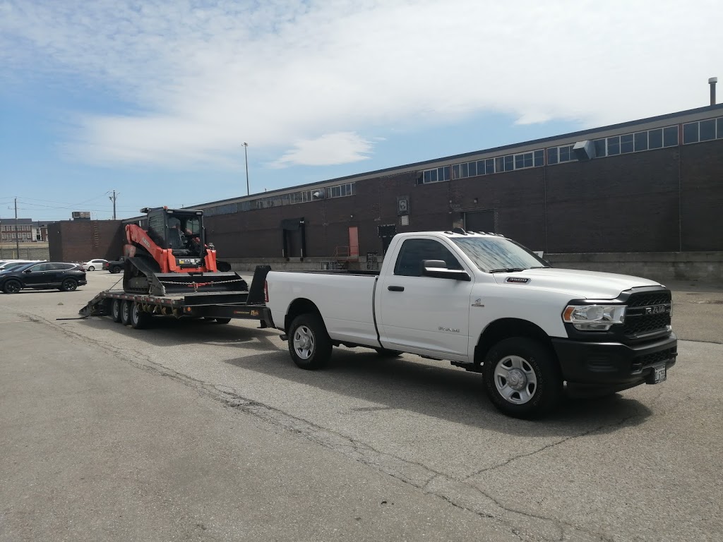 Torino Auto & Truck Repair | 228 Drumlin Cir, Concord, ON L4K 3E3, Canada | Phone: (905) 738-2344