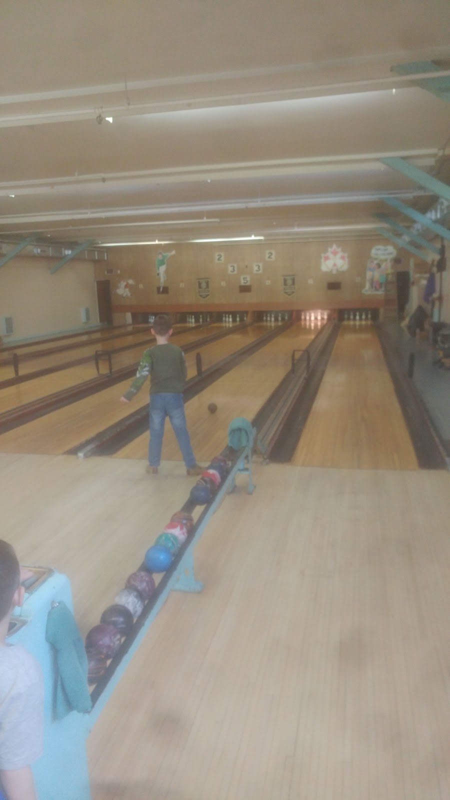 Deep River Bowling Alley | Ridge Rd, Deep River, ON K0J 1P0, Canada | Phone: (613) 584-2800