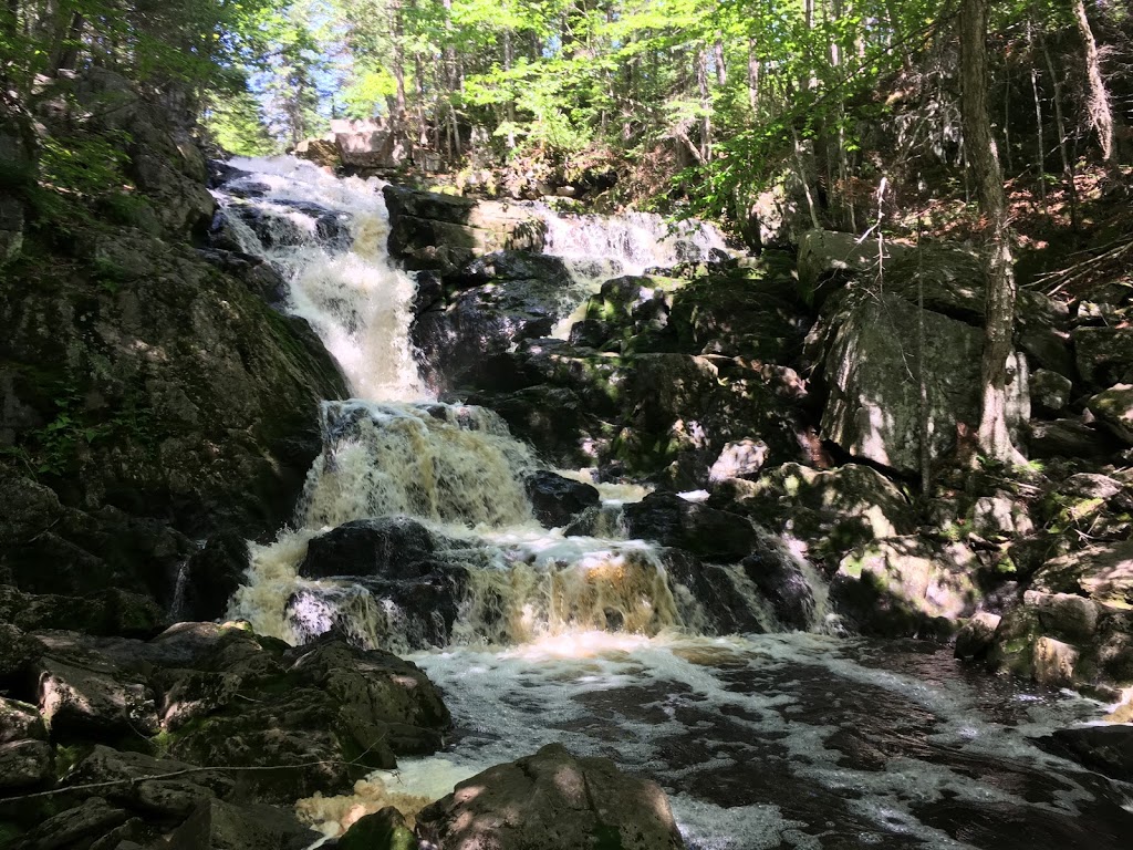 Chute à lOurs | Saint-Léonard-de-Portneuf, QC G0A 4A0, Canada