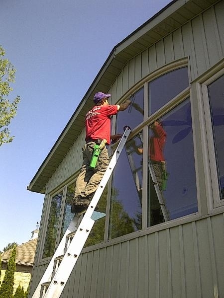 Klear View Window Cleaning Ltd | 655 Briardean Rd, Cambridge, ON N3H 4R6, Canada | Phone: (519) 651-2927