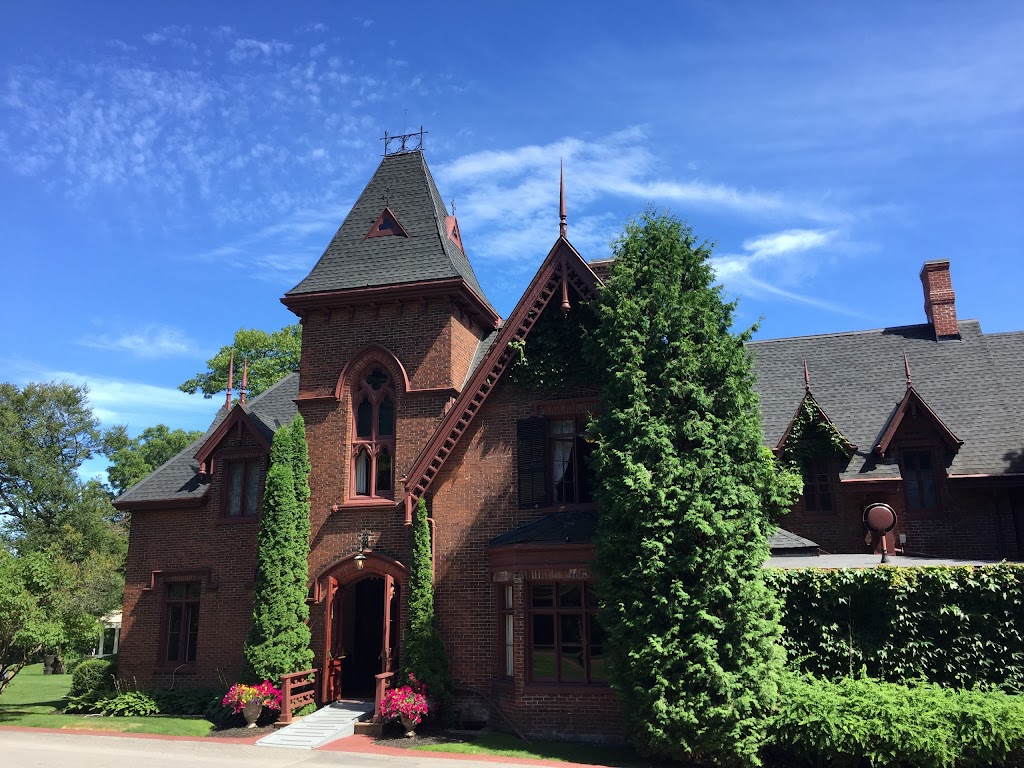 Penryn Park Wedding Venue at Port Hope Golf and Country Club | 82 Victoria St S, Port Hope, ON L1A 3L6, Canada | Phone: (800) 346-5361