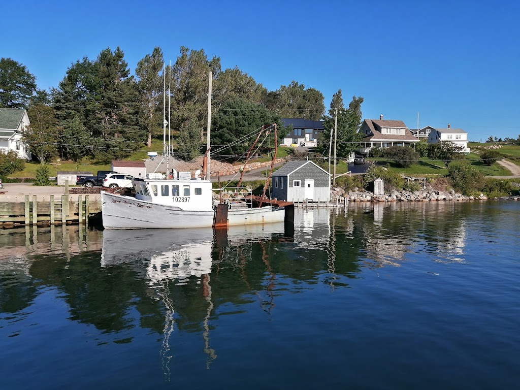 Indian Point Rd Harbour Mahonebay | 150 Indian Point Rd, Mahone Bay, NS B0J 2E0, Canada | Phone: (902) 624-9155