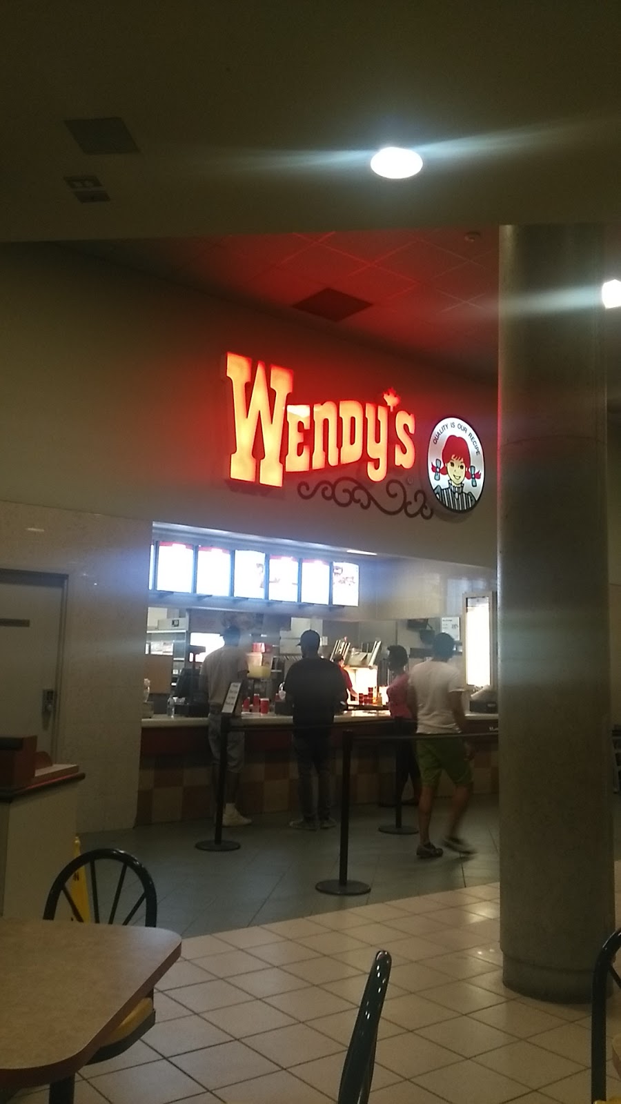 Wendys | 3962 ON-401 Unit 2, Newcastle, ON L1B 1C2, Canada | Phone: (905) 987-2002