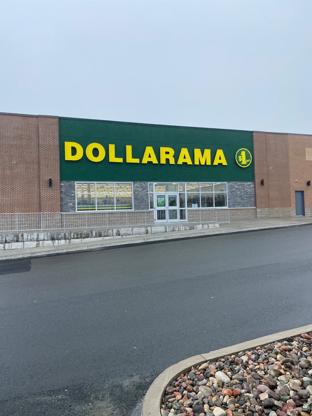 Dollarama | 65 Marketway Ln, Timberlea, NS B3T 0J5, Canada | Phone: (902) 425-3437