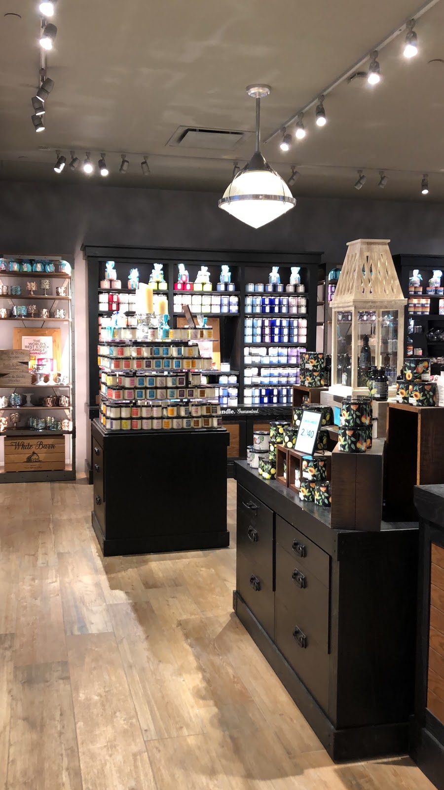 Bath & Body Works | 261055 Crossiron Blvd, Rocky View No. 44, AB T4A 0G3, Canada | Phone: (403) 274-9704