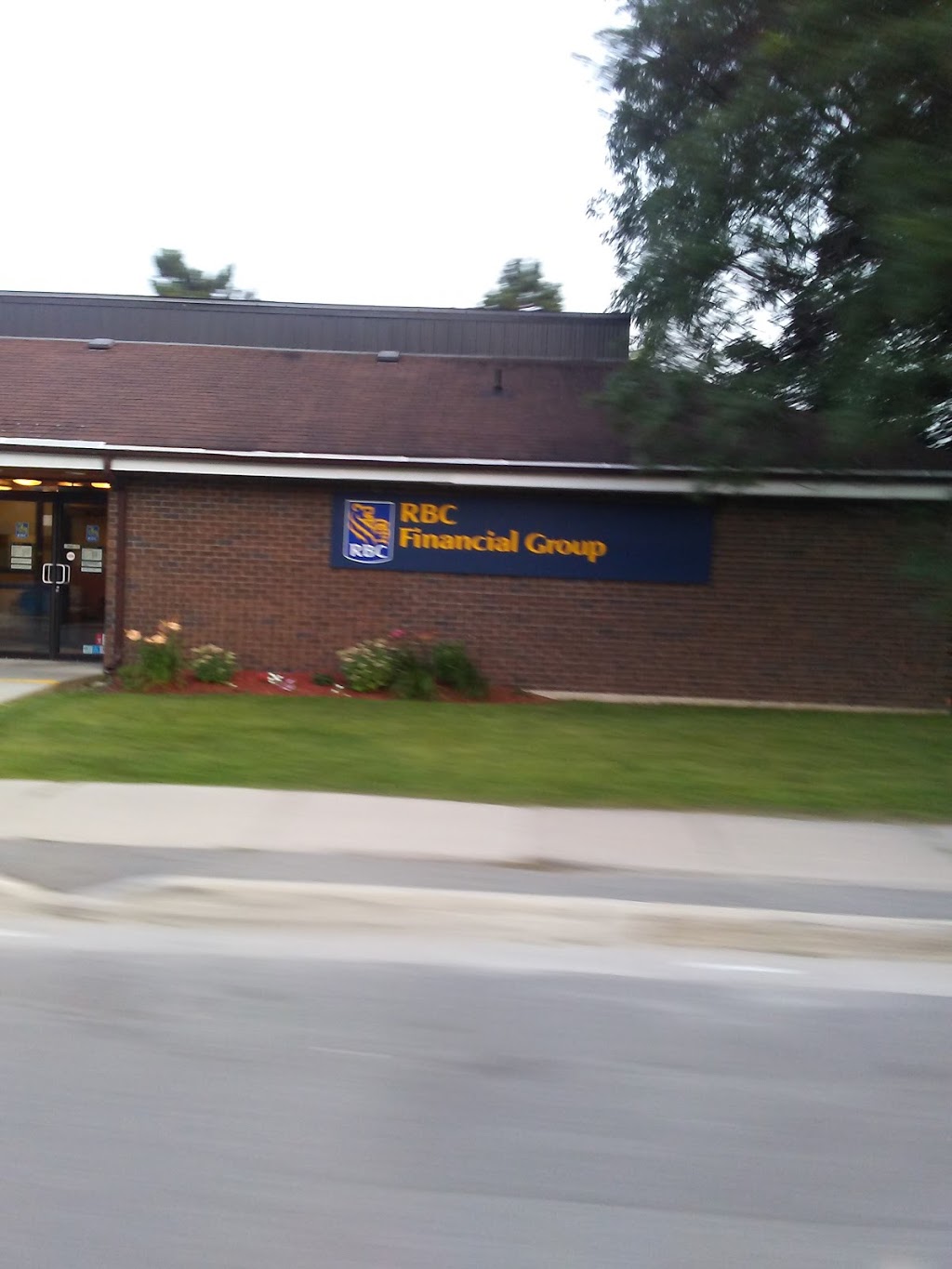 RBC Royal Bank | 124 Main St E, Merrickville, ON K0G 1N0, Canada | Phone: (613) 269-4781