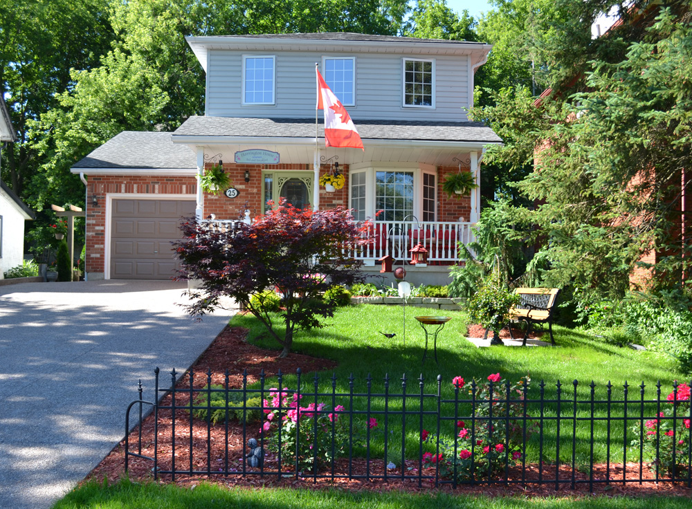 Harrington House Bed and Breakfast | 25 Water St, Stratford, ON N5A 4B8, Canada | Phone: (888) 273-1898