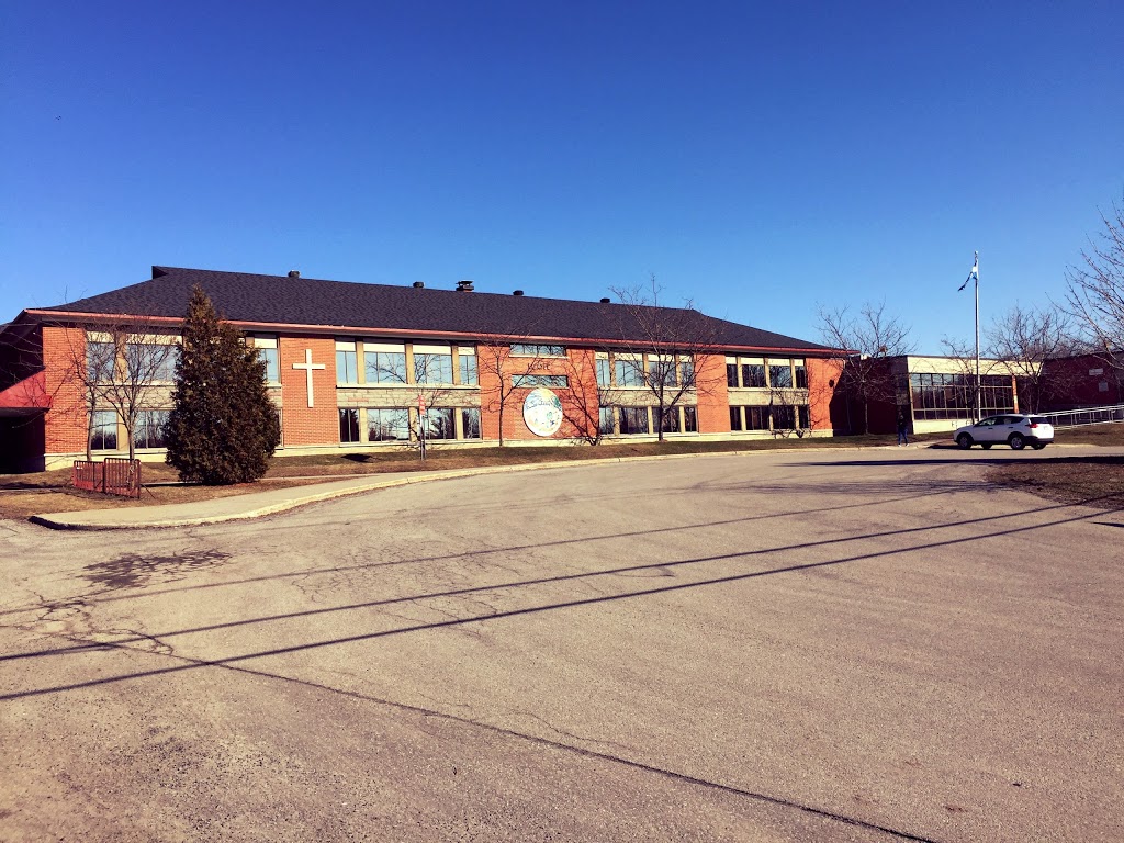 School Le Sentier | 287 Chemin de la Grande-Côte, Boisbriand, QC J7G 2L2, Canada | Phone: (450) 433-5515