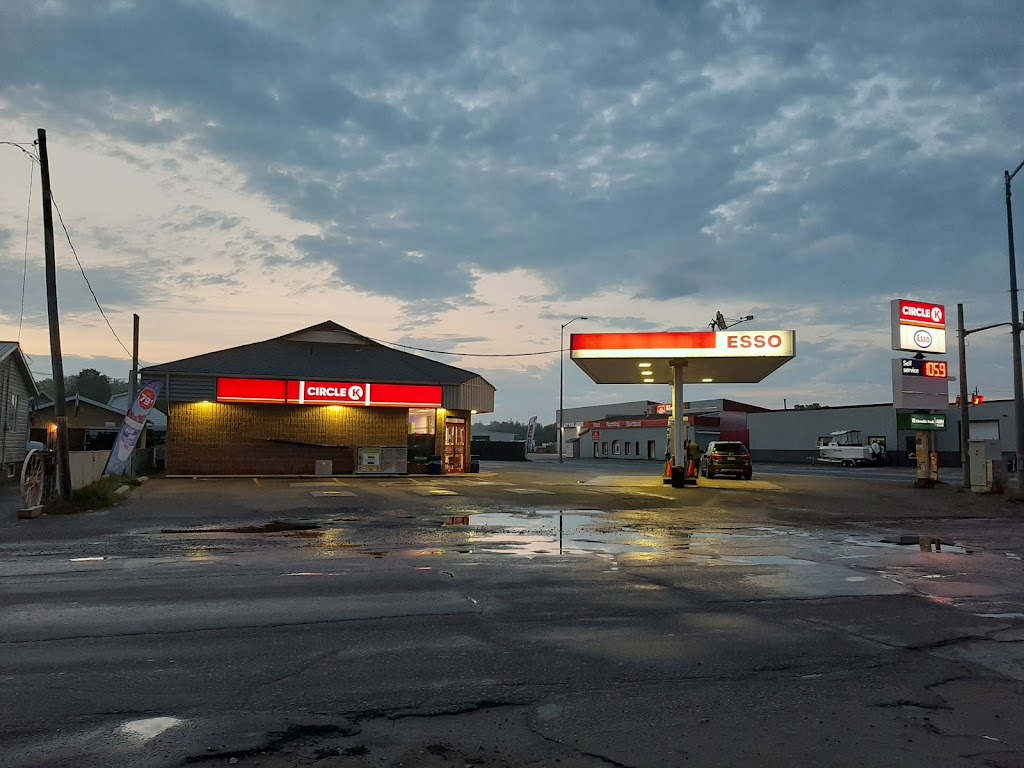 Esso | 113 Front St, Sturgeon Falls, ON P2B 2H5, Canada | Phone: (705) 753-2194