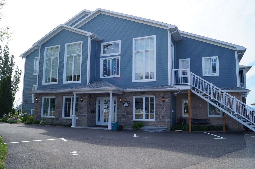 Condo Le Pont dOr | 511 Chem. des Pionniers E, LIslet, QC G0R 2B0, Canada | Phone: (418) 284-3451