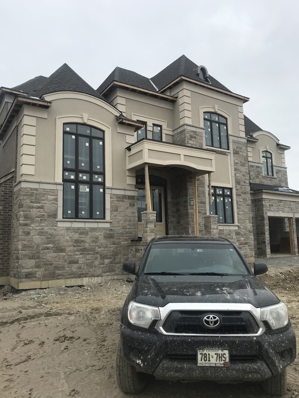 Jiyan Stucco | 76 Hollywood Hill Cir, Woodbridge, ON L4H 2P4, Canada | Phone: (647) 573-4473