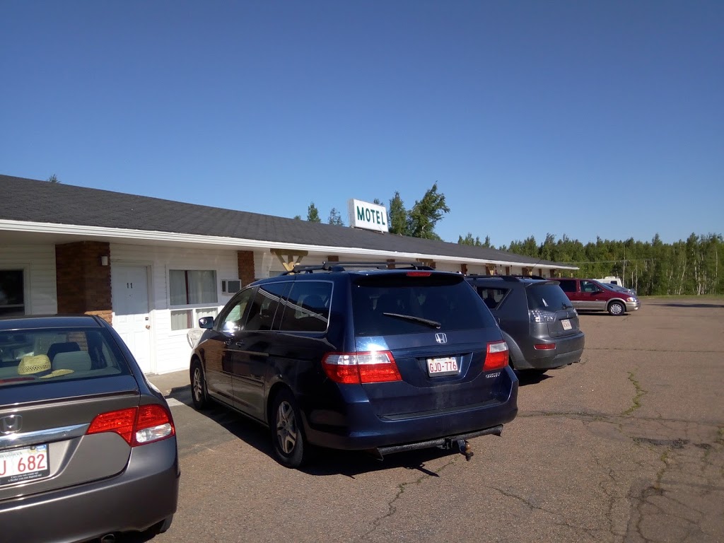 Tantramar Motel | 4 Robson Ave, Sackville, NB E4L 4H8, Canada | Phone: (506) 536-1327