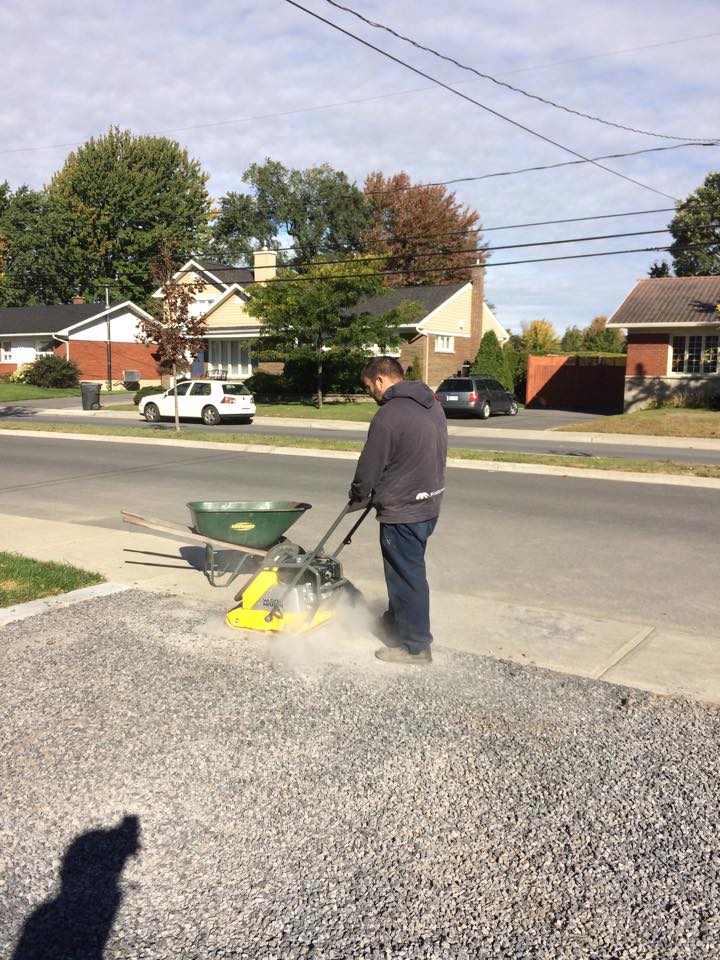 Léger Mini Excavation Fissure Et Drain St-Jean | 29 Rue Denicourt, Saint-Jean-sur-Richelieu, QC J2X 4Y5, Canada | Phone: (438) 580-7150