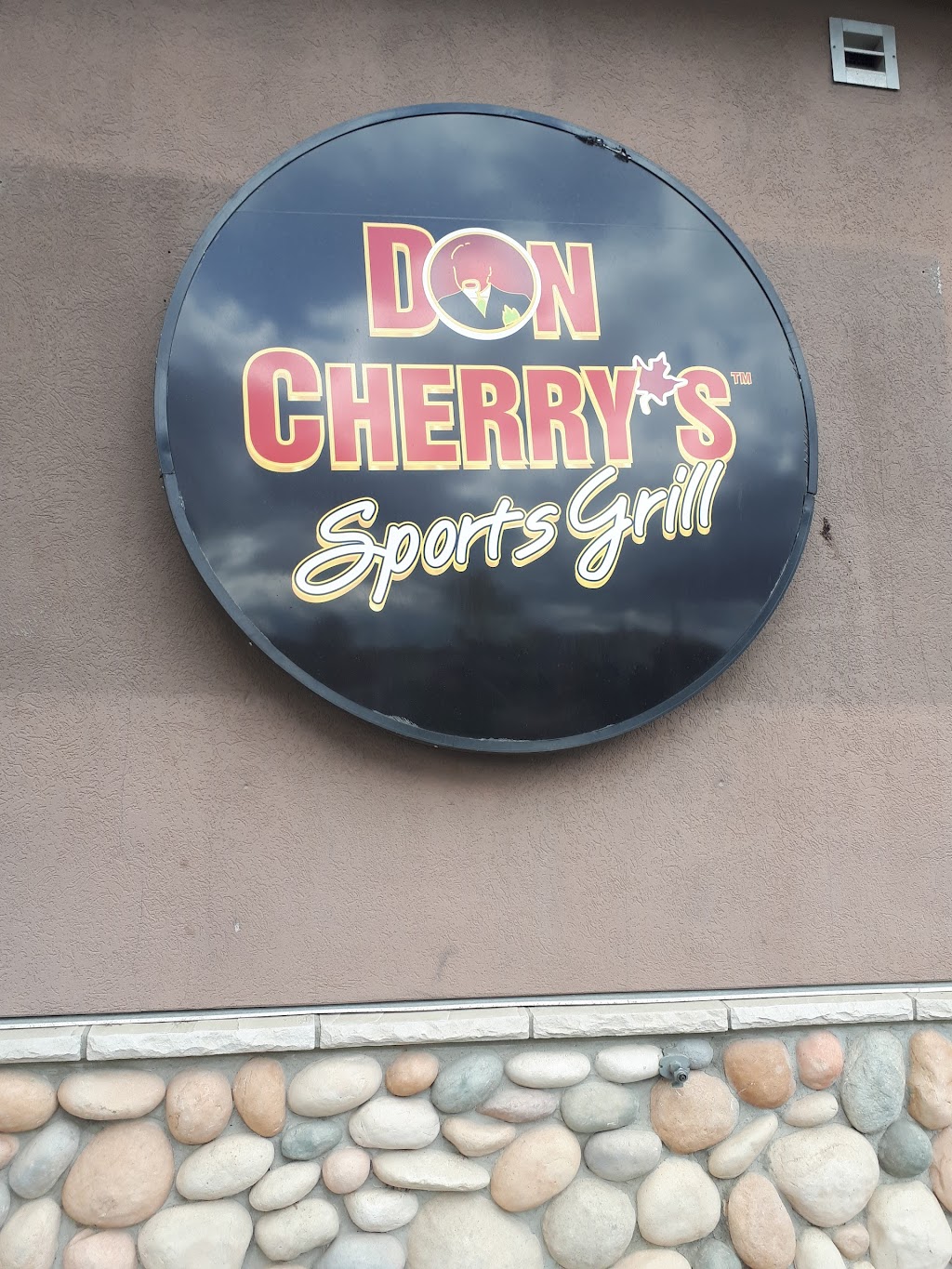 Don Cherrys Sports Grill | 209 Van Horne St S, Cranbrook, BC V1C 6R9, Canada | Phone: (778) 520-2224