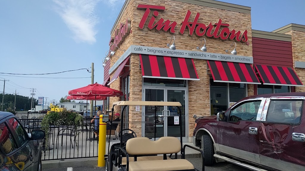 Tim Hortons | 323 QC-172, Saint-Ambroise, QC G7P 2N5, Canada | Phone: (418) 672-4576