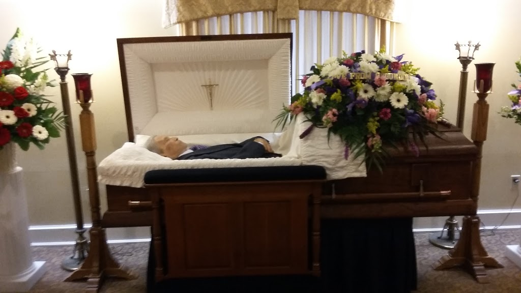 Cresmount Funeral Home - Fennell Chapel | 322 Fennell Ave E, Hamilton, ON L9A 1T2, Canada | Phone: (905) 387-2111