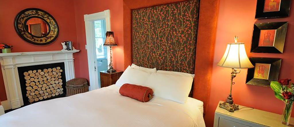 The Charles Hotel | 209 Queen St, Niagara-on-the-Lake, ON L0S 1J0, Canada | Phone: (905) 468-4588