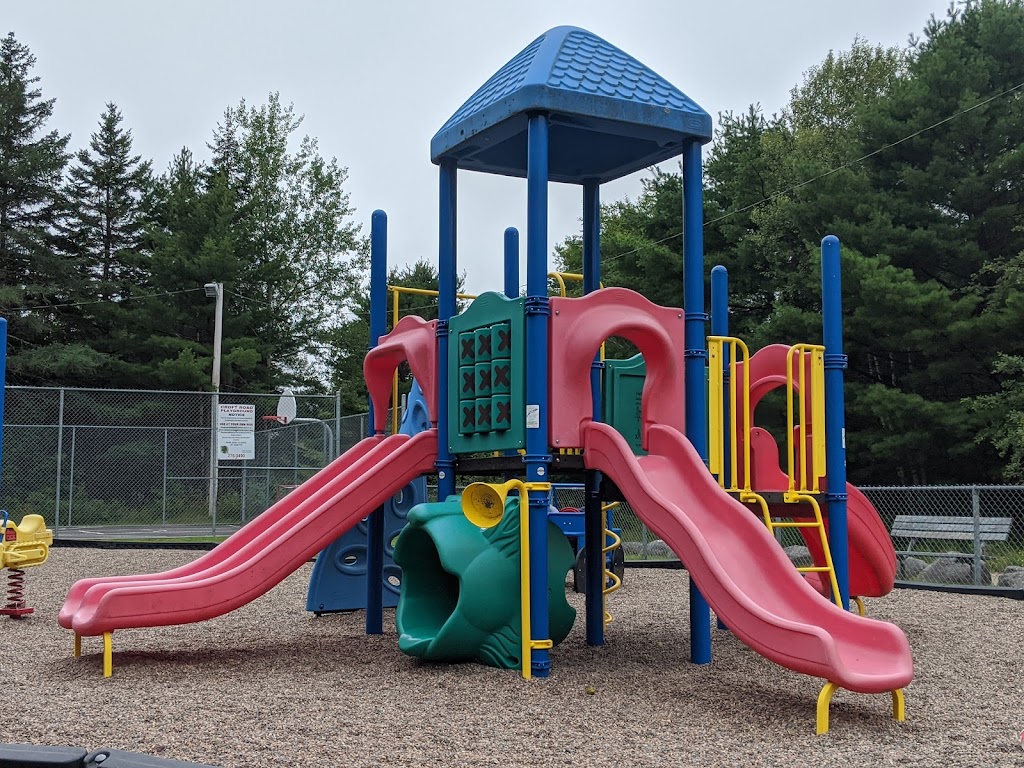 Croft road playground | 25 Croft Rd, Chester Basin, NS B0J 1K0, Canada | Phone: (902) 275-3490