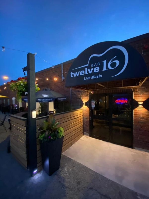 Bar Twelve 16 - Riko’s Kitchen | 1603 The Queensway, Etobicoke, ON M8Z 1T8, Canada | Phone: (416) 251-1216