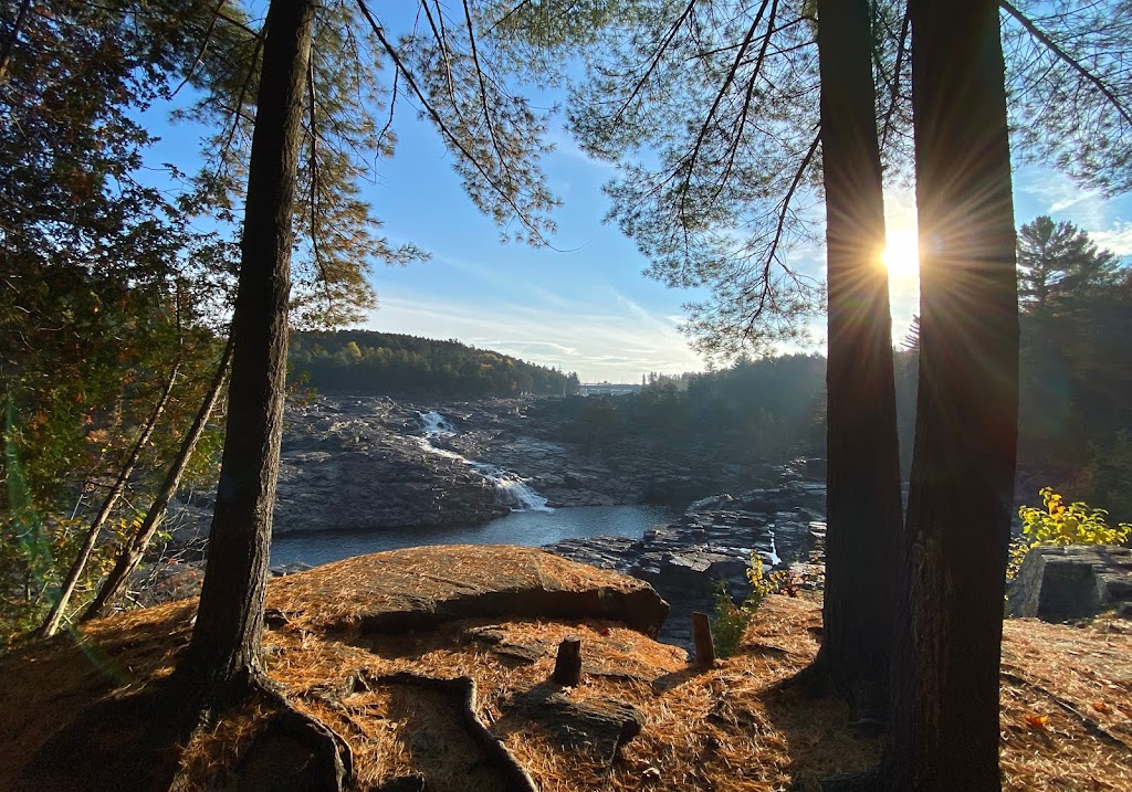 Belvédère des Chutes de Shawinigan | Chem. des Chutes, Shawinigan-Sud, QC G9N 6V1, Canada | Phone: (855) 525-4166