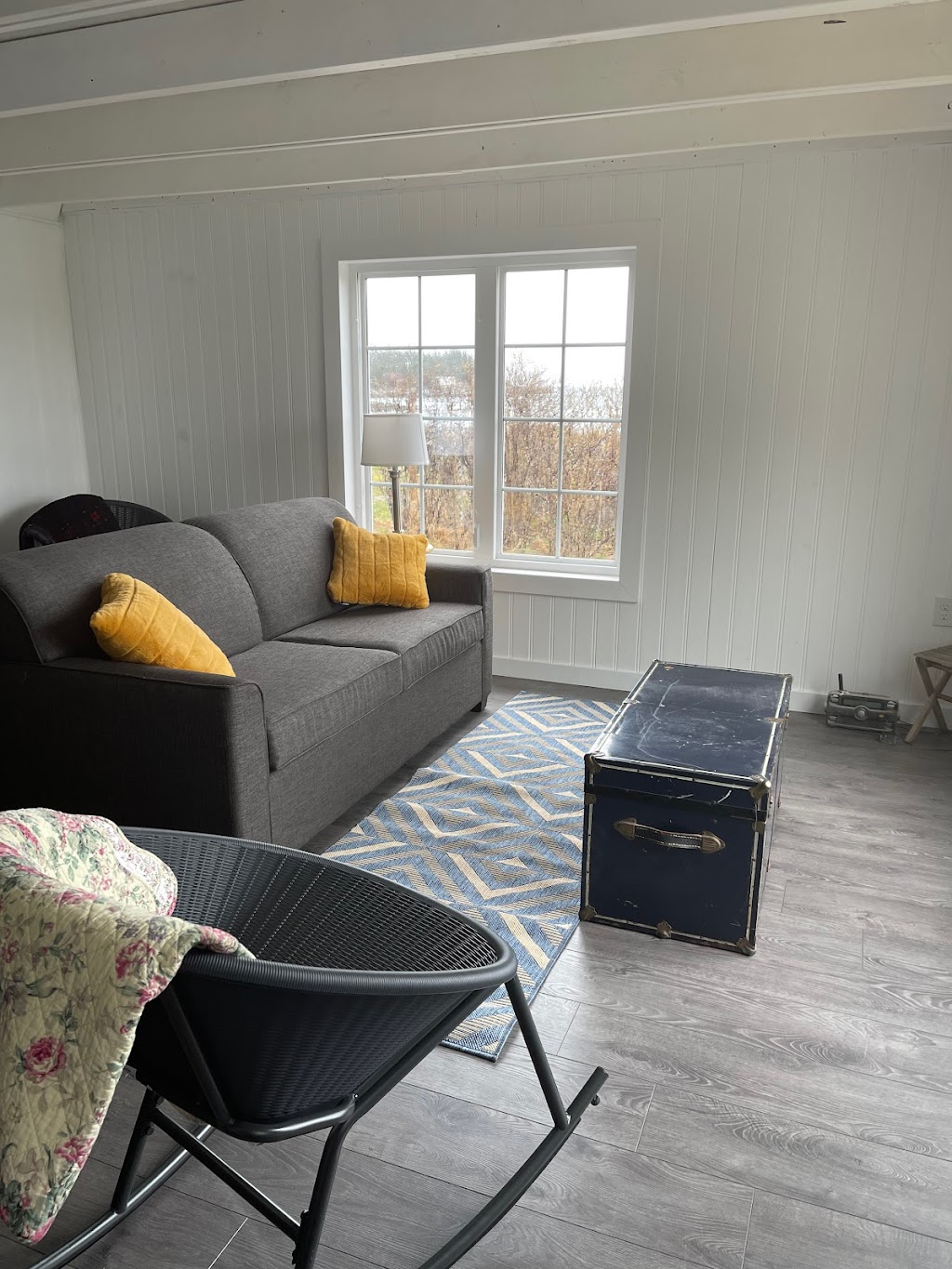 Ocean Beach Cottage | 27 Locke St, Lockeport, NS B0T 1L0, Canada | Phone: (519) 321-1155